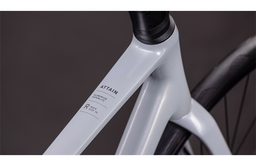 4038757