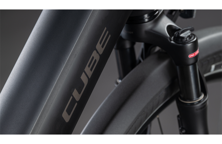 CUBE Supreme RT Hybrid Deluxe EX 600 black´n´chrome