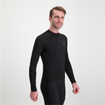 Large-BBW-237_Transition-Jersey_black_model-main