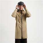 Large-BBW-471_Rainshield-Parka_camel_model_female11x