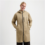 Large-BBW-471_Rainshield-Parka_camel_model_female13x